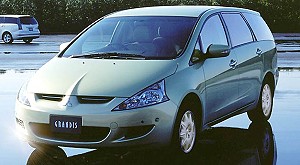 MITSUBISHI Grandis