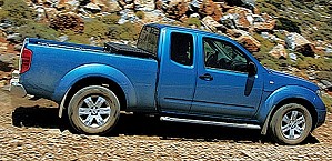 NISSAN Navara